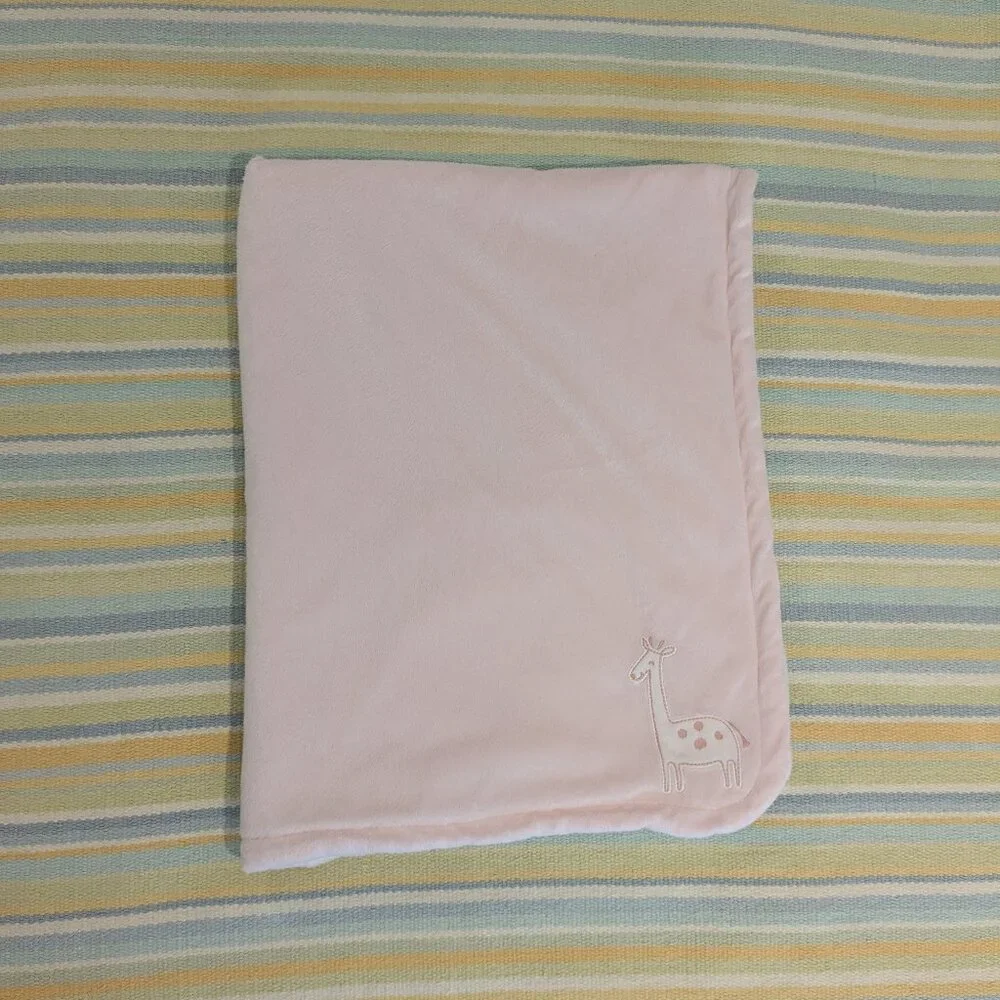 ⭐ Carter's Pink & White Giraffe Reversible Super Soft Baby Blanket